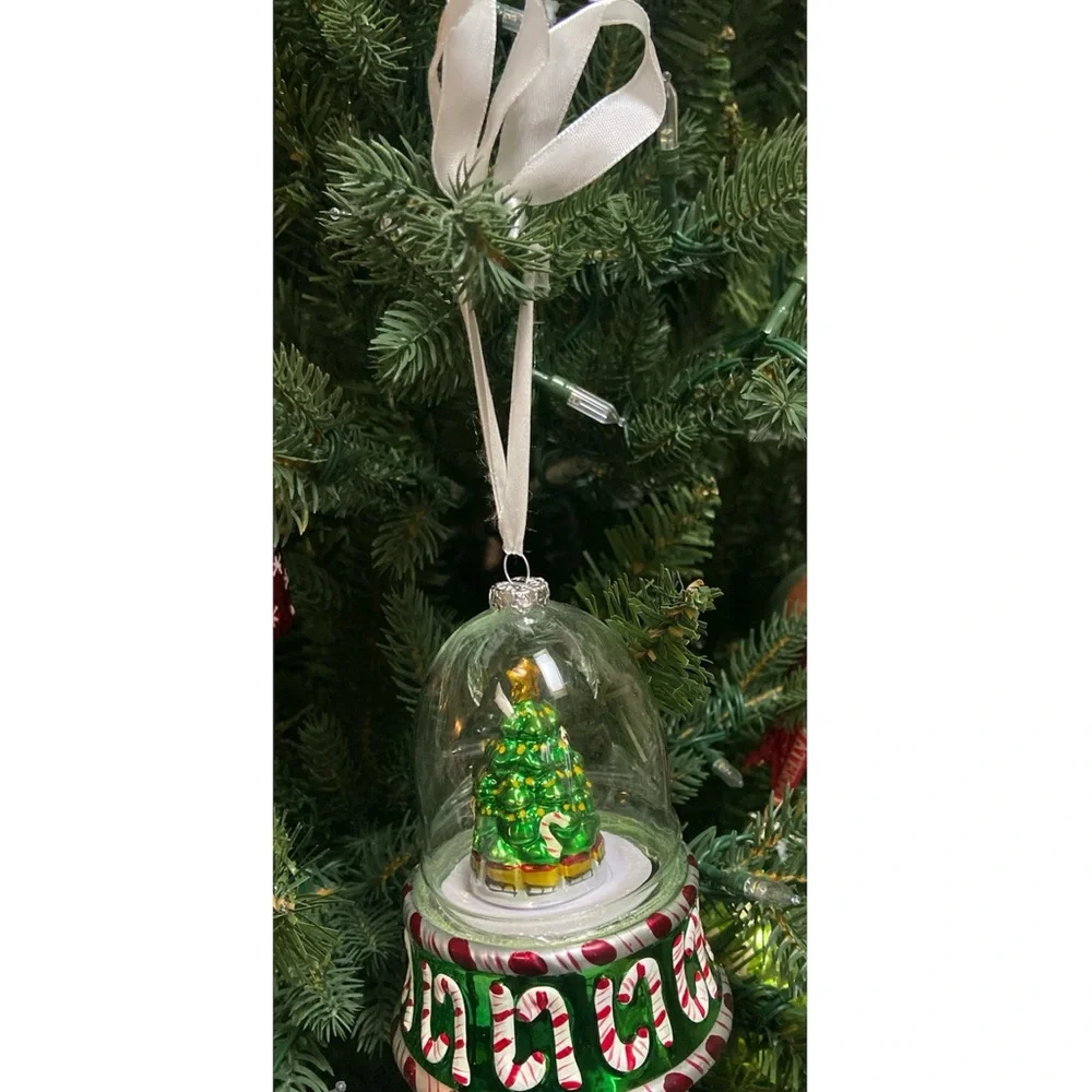 Mr. Christmas Spinning Christmas Tree Ornament Music Box: “Oh Christmas Tree”